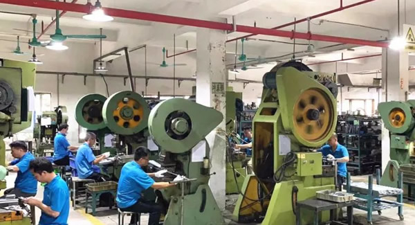 年關(guān)趕貨，匠心筑夢(mèng)|廣有五金&東莞合頁(yè)?